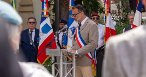 Discours officiel lors d'une cérémonie commémorative.